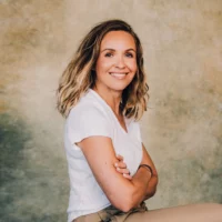 Dr. Anna Steinzeig