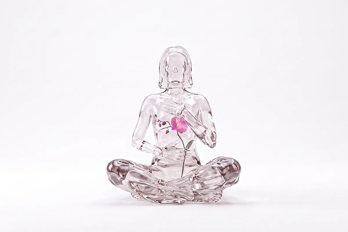 Living with your cycle, not against it: What psychedelics, hormones and the female cycle have to do with each other